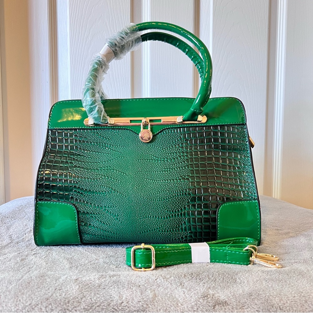*BRAND NEW* Leather hand bag Green Crocodile